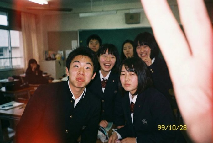 日本高中生抓拍照 示例图